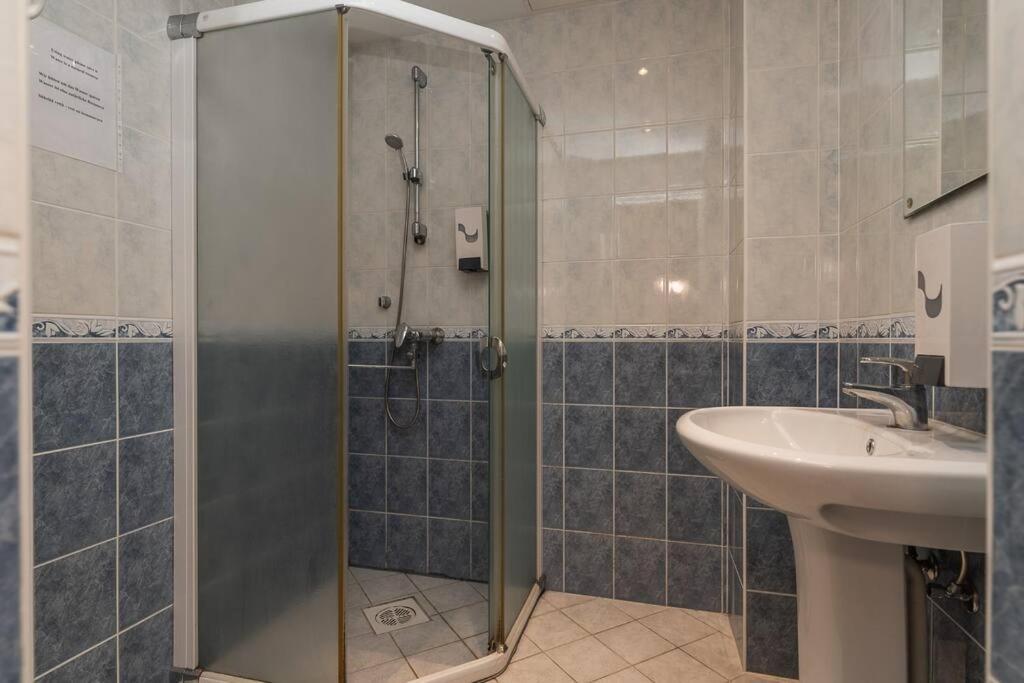 Pueha Vaimu Kuelaliskorter Reval Exterior foto